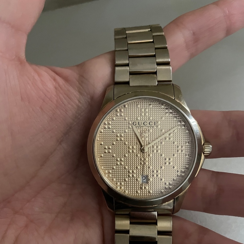 Men’s Gucci watch
